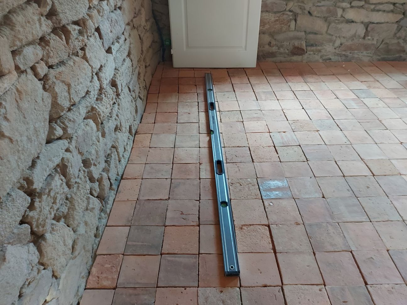 Non-conformité de l'alignement des joints de tomettes